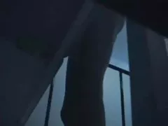 Nettes asiatisches Mädchen Fingersatz auf ihre Webcam