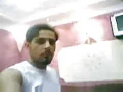 J-Mädchen bekommt mit und spritzt gespielt