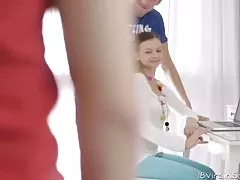 Geile ältere deutsche frauen nessy klafft ihre rosa pussy