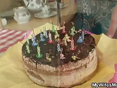 Ungarische alte damen porno Arschloch von französisch Männer Lecastel Assman klaffte