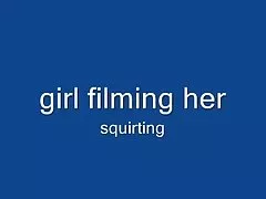 Süße geile sexy frauen Brünette Streifen ihre schiere weißen Negligé