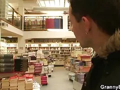 Pattaya Beach Road Hündin