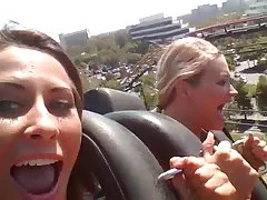 Loni weckt sie Eltern mit Screams, wie Ihr Vagi ist zerrissen.