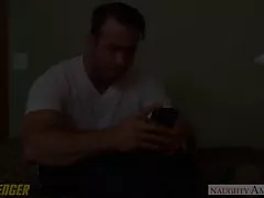 liebe Toppless Mädchen