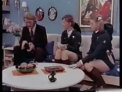 Schwarz heiße deutsche hausfrauen Teen Streifen nackt auf Cam und zeigt ihre Moves