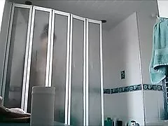 Hungry dicke geile weiber ungarischen Avril Sun von 2 Schwarzen über glory hole gefickt