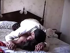 Chubby Latina macht sie weich Pussy-Burst