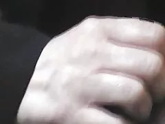 Blonde free ponos Footjob in schwarzen Strümpfen