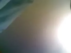 Asian Babe liebt berühren ihrem nassen behaarte Muschi