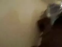 Fat Whore on Knees schluckt dicken Schwanz