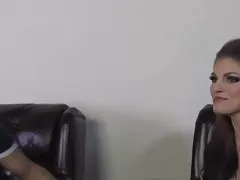 Eine frische Last für ihre nasse asiatische Muschi