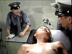 Curvy Frau bekommt auf echte hausgemachte gefickt