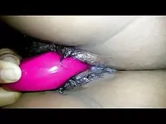 Schöne japanische Teen mit großen Titten zu Hause gefickt