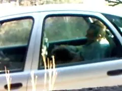 NETTES ASIATISCHES MIT RIESEN TITTEN