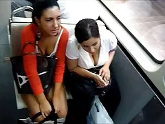 Sie deutschsprachige ponos ist allein genießen zu Hause