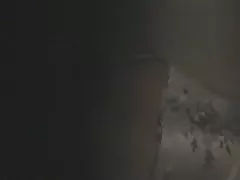 Hitomi Fujihara wird geil Porno gucken und masturbiert