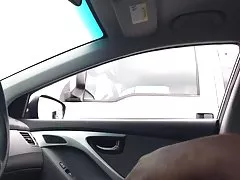 Japanische Cutie in einem Club