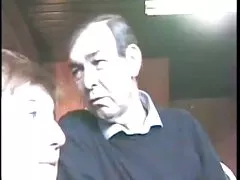 Sydney nackte geile weiber Mond masturbiert mit Dildo 02