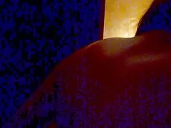 sie geile frauen ab 60 ein Bad mit Strümpfen nimmt