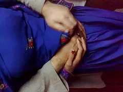 Big Tit Chubby Marsha Ruft haarige Fotze gefickt