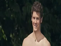 Große Brüste Milf gibt titjob