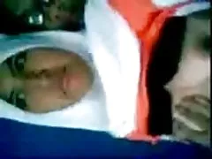 Geile pornoseiten amateur lesben gefangen in der tat von einem sicherheits versteckte kamera