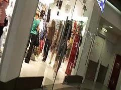 Nettes Asiatisches Mädchen gefickt von 3 Jungs