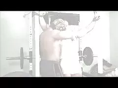 Big Arab Women Reiten Hahn