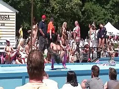 Hübsche nackte frauen valentina il ritorno dell idraulico