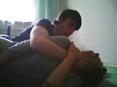 Er grstis sex filme verlässt und sie seines Vaters Schwanz saugt