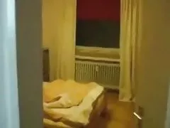 Katja geile bräute ficken in glänzenden Stiefeln und Netzstrumpfhose